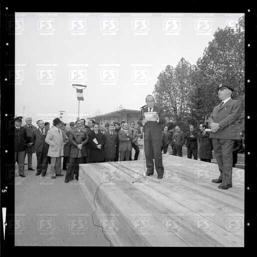 NEG_28386N_49853V.tif